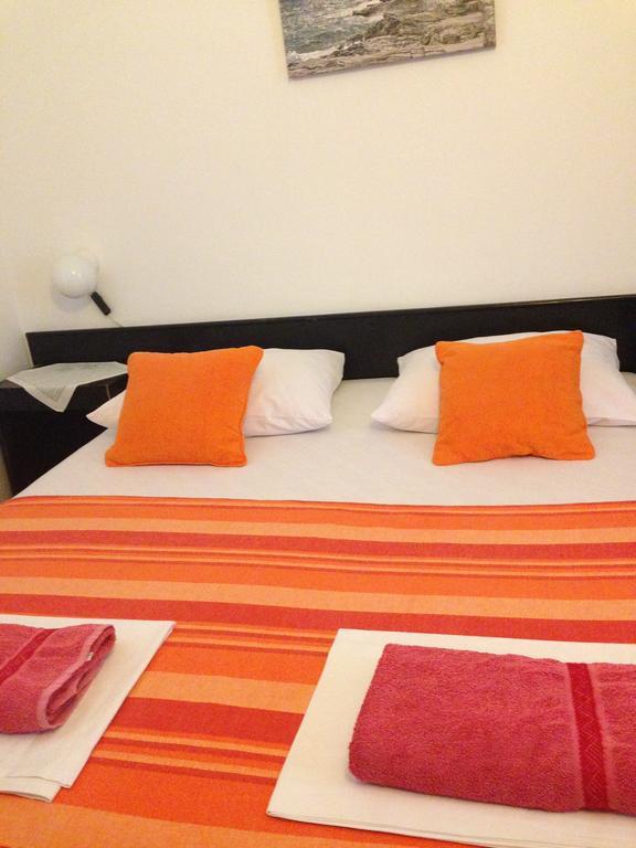 Guest House Alek Vrboska Room photo