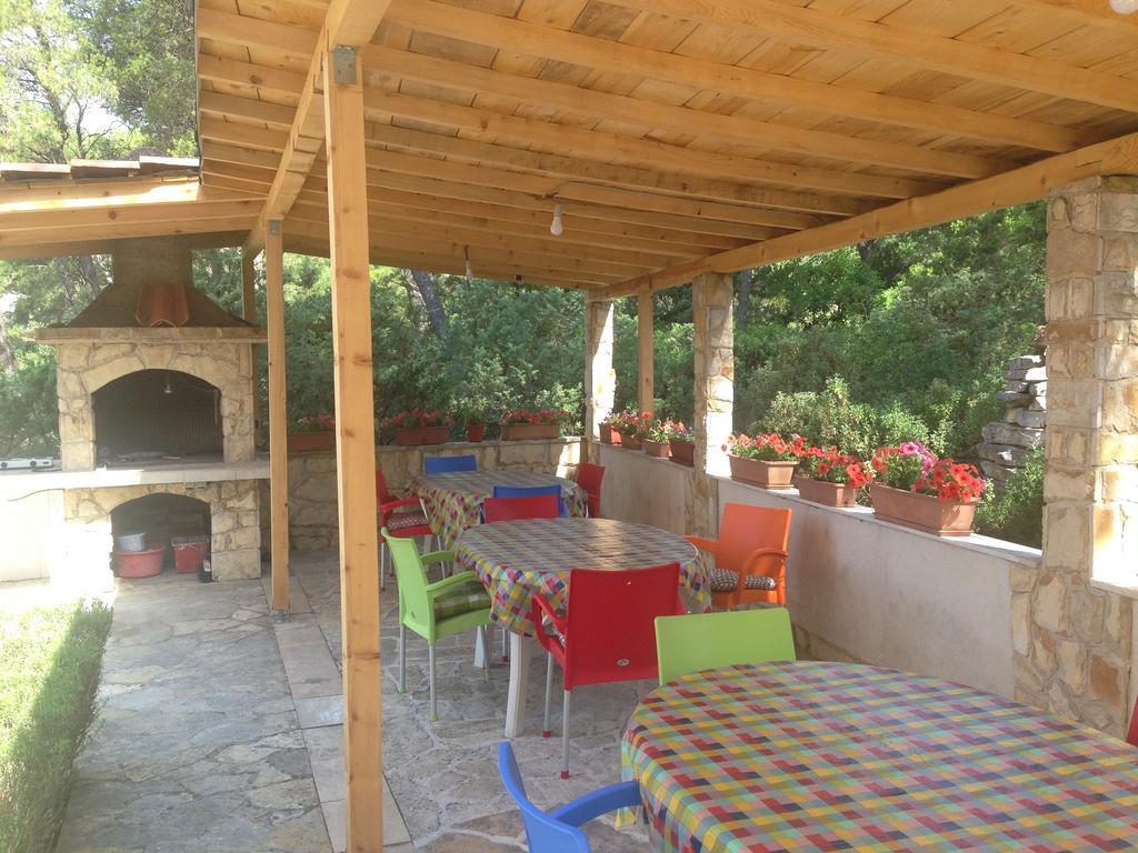 Guest House Alek Vrboska Exterior photo